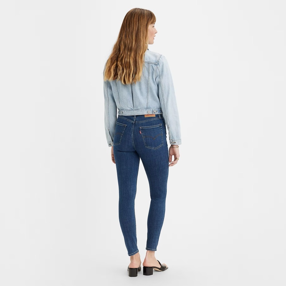 Levi’s - Picture 2 of 7